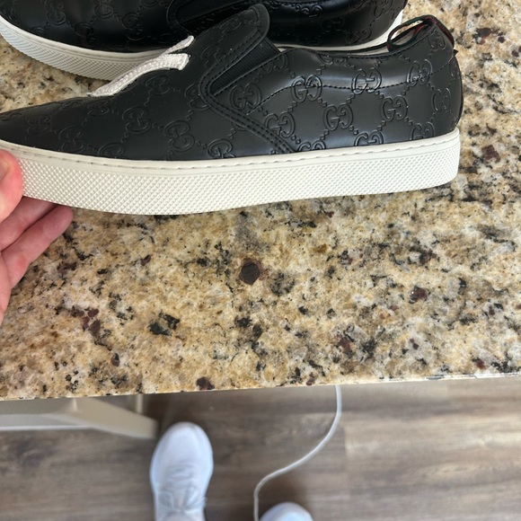 Mens Gucci Slip on Shoes. NY Logo. Good used condition. Love them but too small - Picture 6 of 11